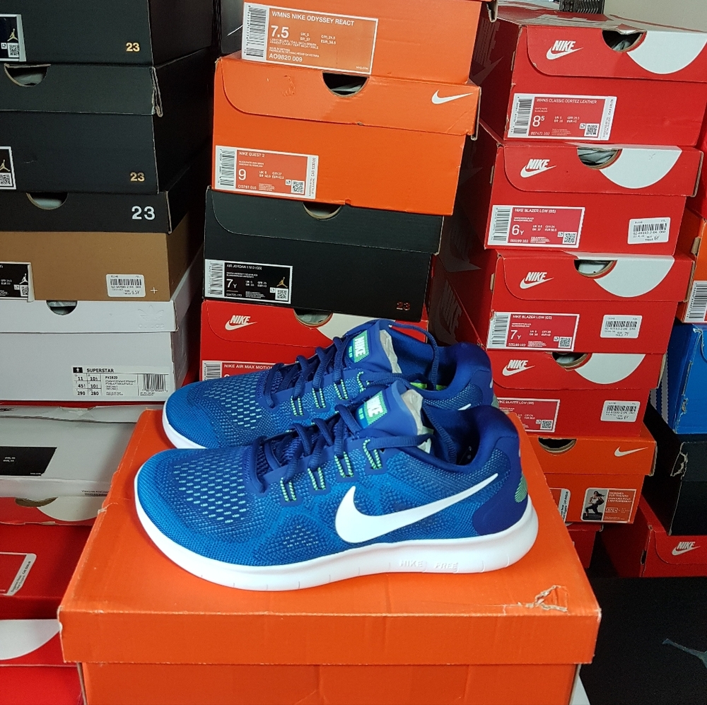 NIKE FREE ROYAL BLUE WOMEN'S US SIZE 8.5 BRAND NEW IN BOX